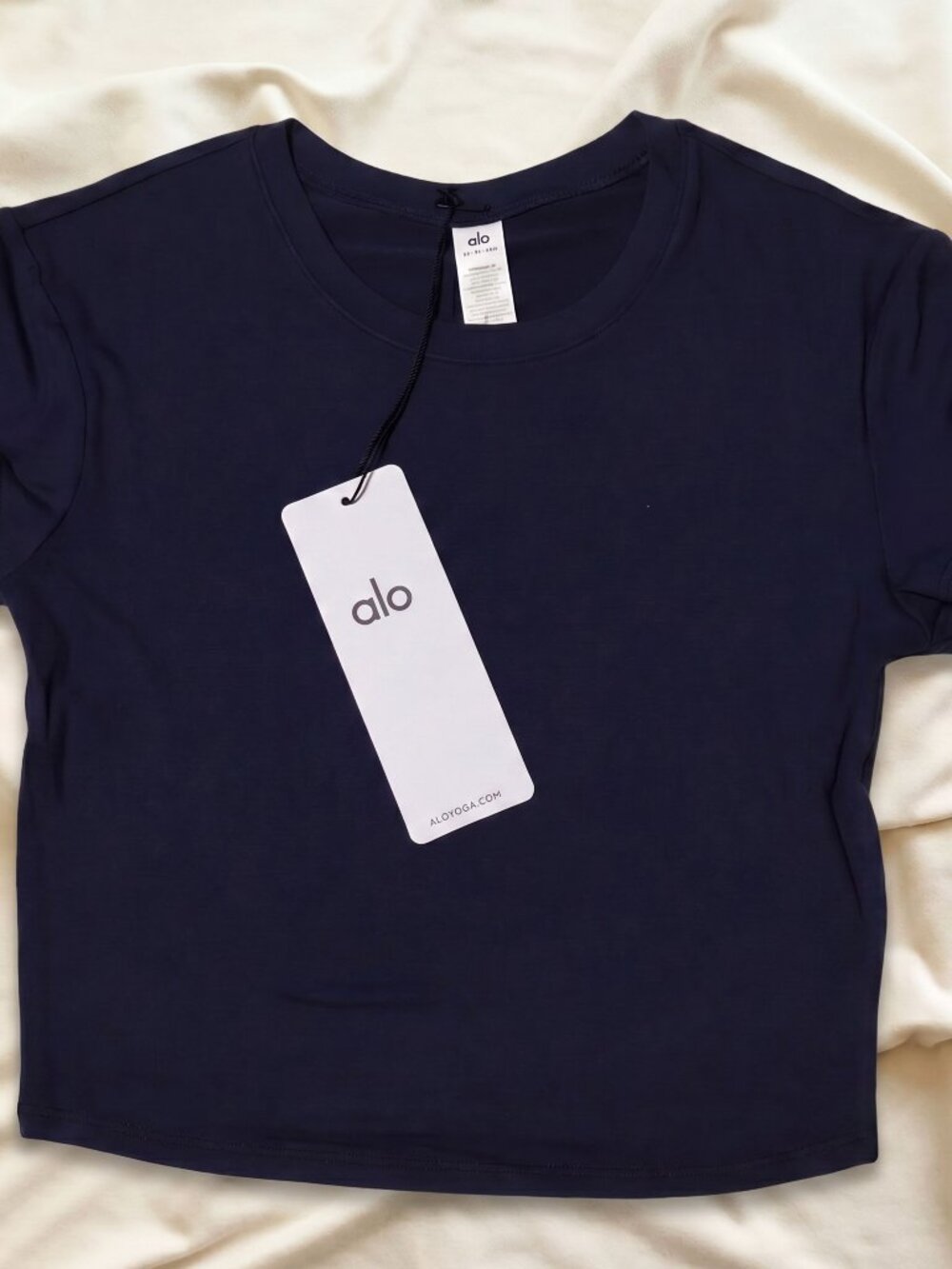 Size XS - Alo Yoga Alosoft Crop Finesse Short Sleeve Navy Blue